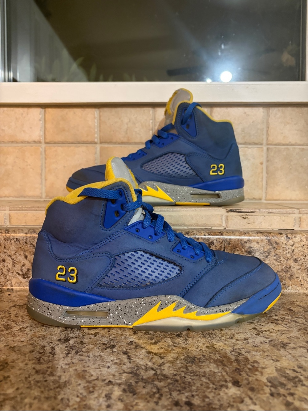Jordan 5 Laney